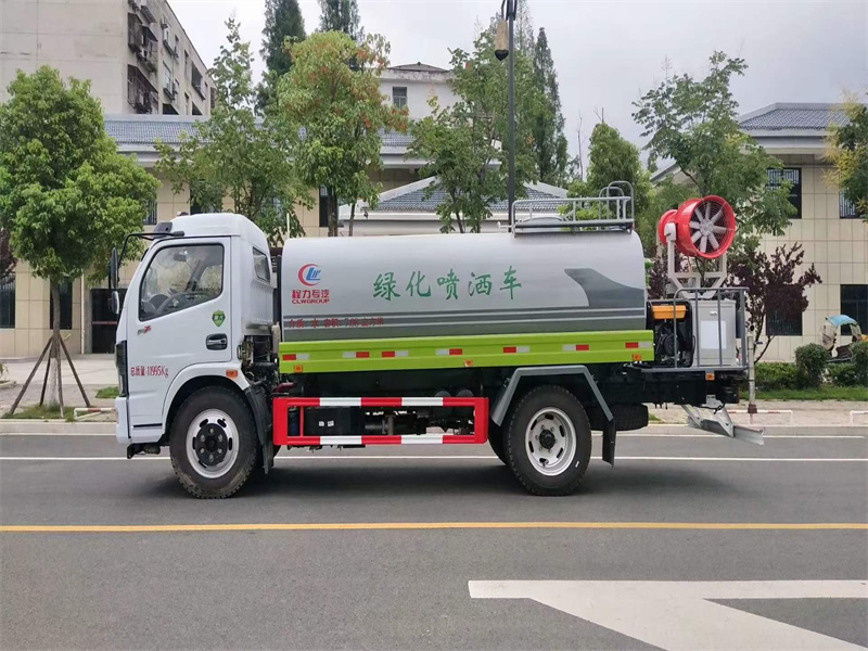 道路環(huán)衛(wèi)灑水車的日常維護保養(yǎng)方法