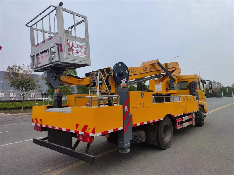 32米高空作業(yè)車210馬力