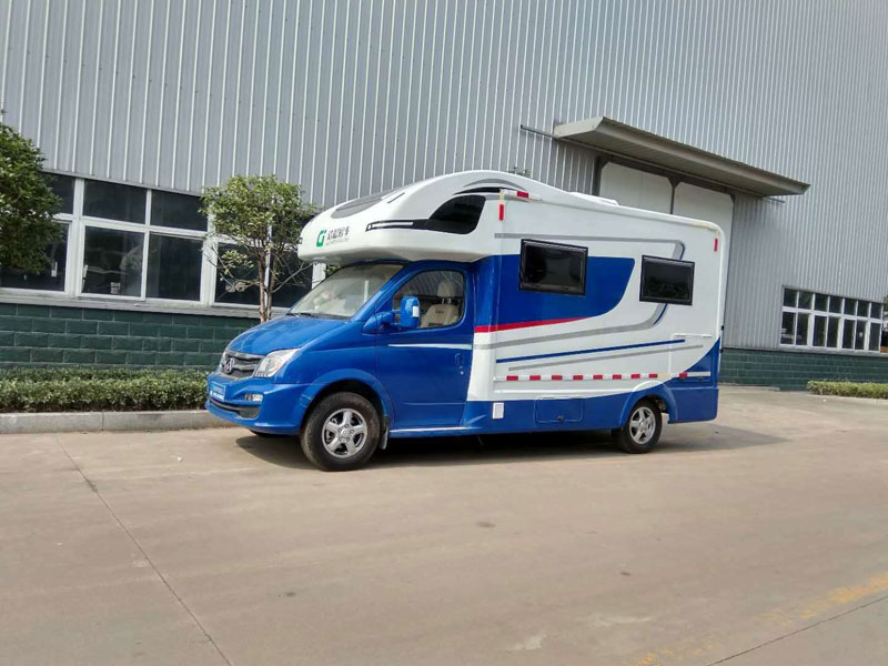 大通C型自動(dòng)擋房車