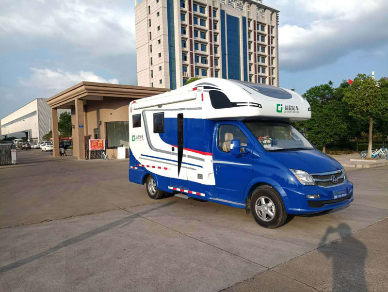 大通C型自動(dòng)擋房車
