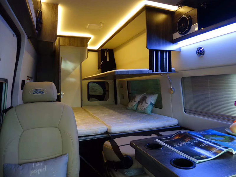 福特新世代B型房車