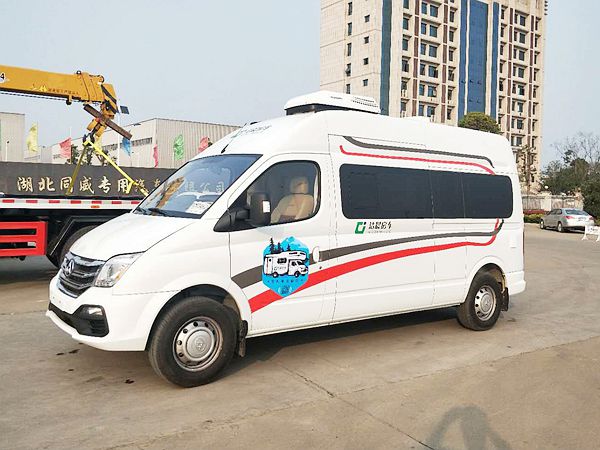 大通V80長軸高頂房車傲旅雅舒特房車