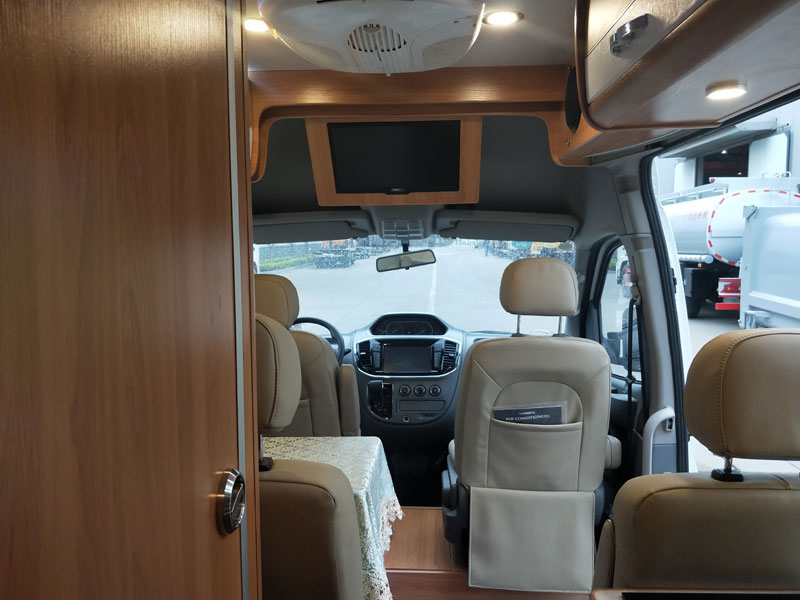 大通V80長軸高頂房車傲旅雅舒特房車