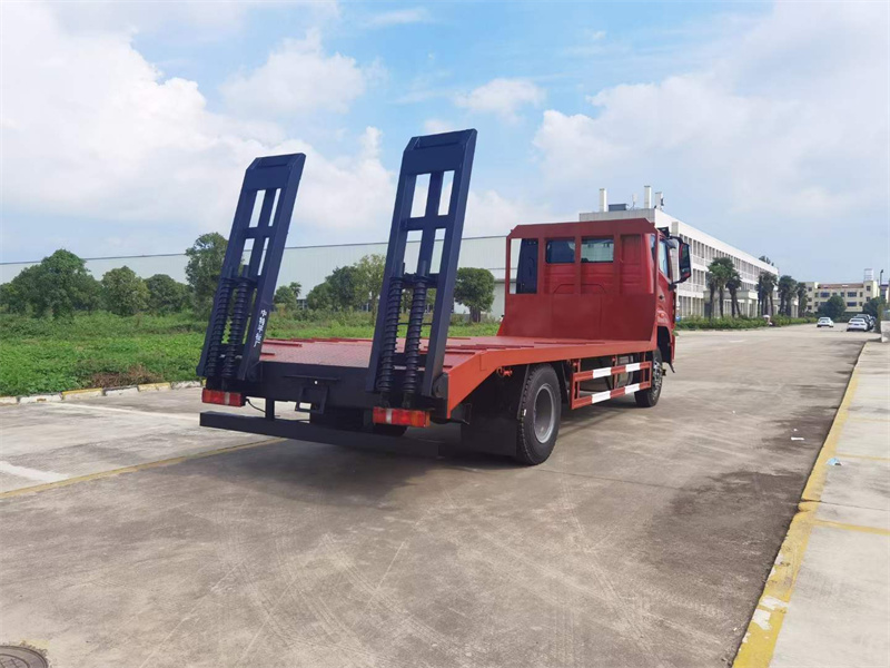 重汽豪沃單橋平板運(yùn)輸車廠家自產(chǎn)自銷