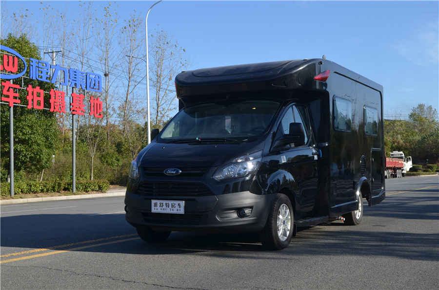 C型旅居房車(chē)福特新全順小額頭價(jià)格