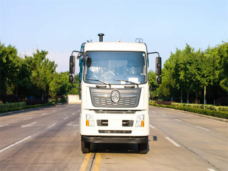 吸塵車廠家推出天錦后?置全新吸塵車