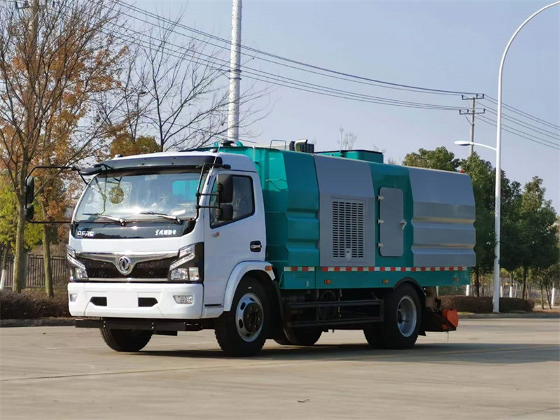 大多利卡后置濾桶吸塵車(chē)165馬力
