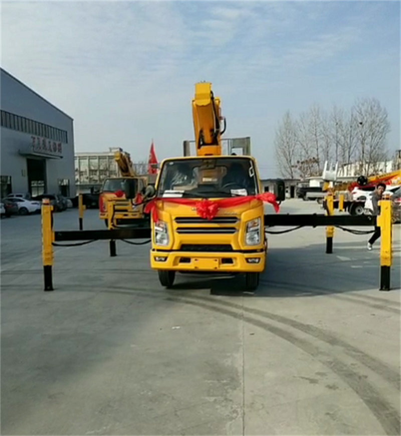 24米藍(lán)牌高空作業(yè)車江鈴廠家