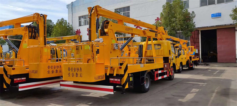 東風(fēng)多利卡18.5米高空作業(yè)車140馬力