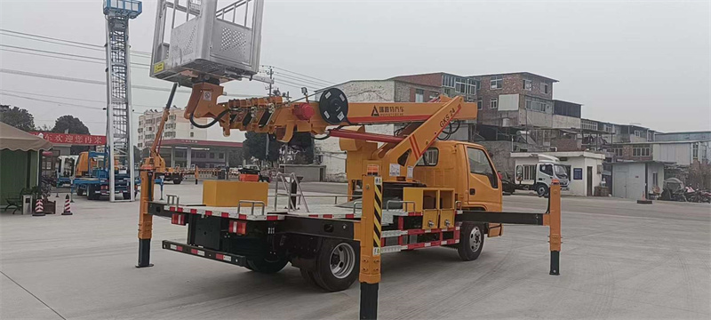 24米藍(lán)牌高空作業(yè)車3360 軸距