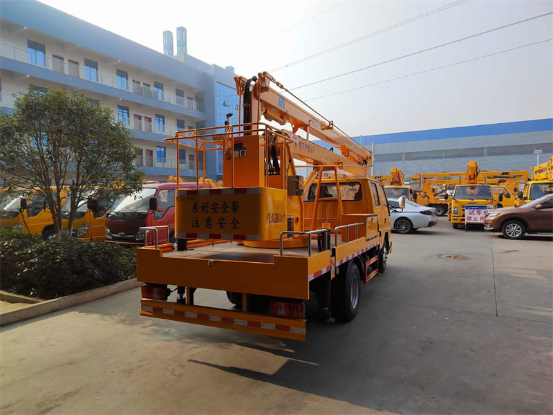 16米折臂高空作業(yè)車廠家報價
