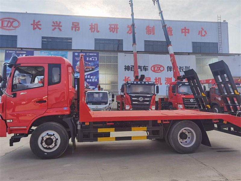 東風(fēng)福瑞卡國六平板車出發(fā)