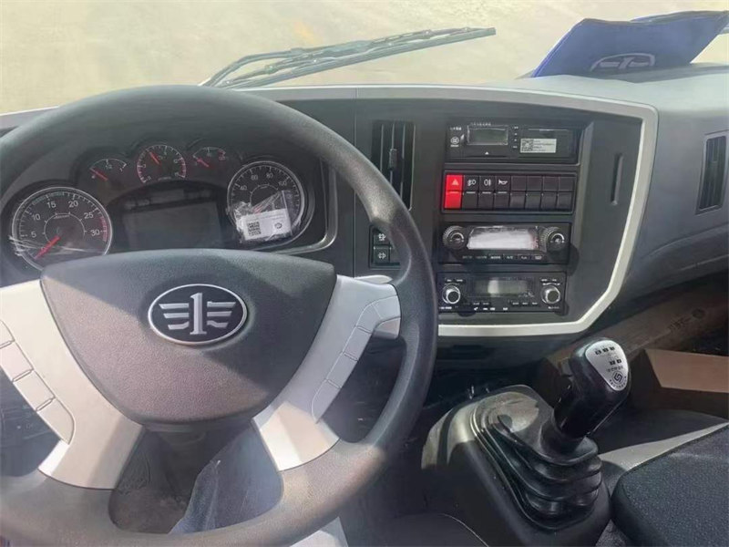 解放龍V國六平板車