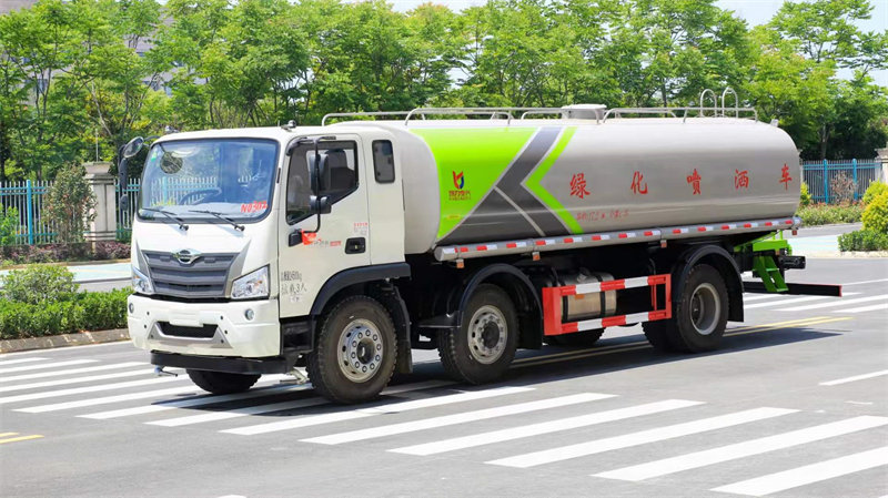 福田20方灑水車性價比高