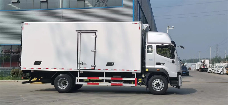 國六福田歐馬可歐航7.6米冷藏車