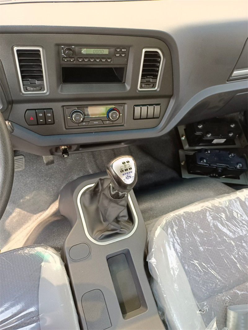 重汽王牌國六藍(lán)牌隨車吊
