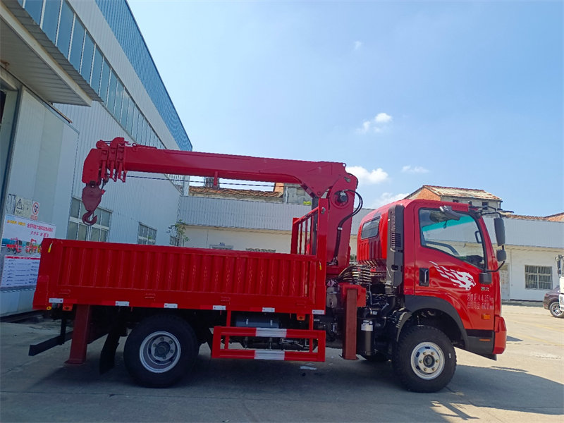 重汽王牌國六藍(lán)牌隨車吊