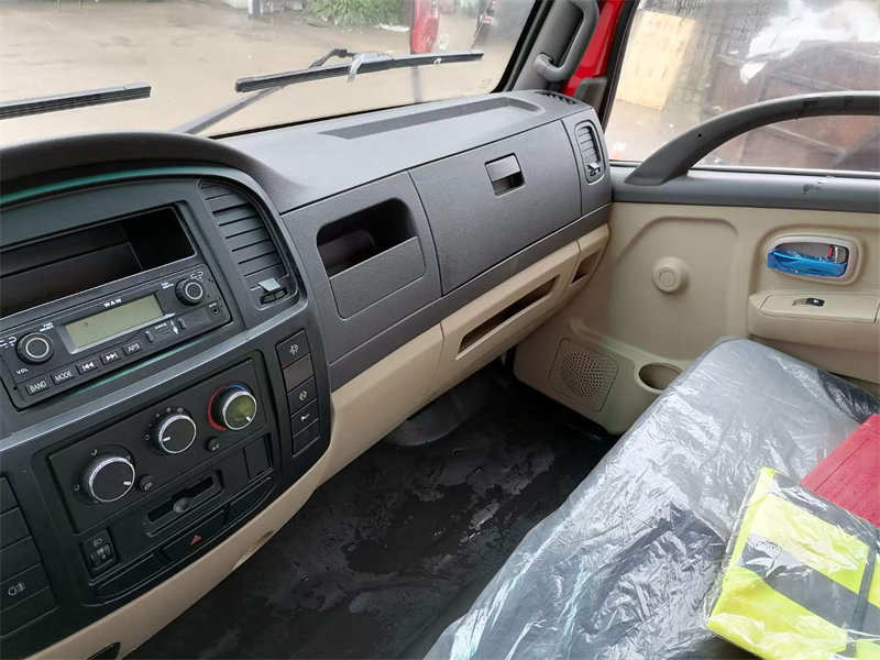 飛碟小黃牌平板車現(xiàn)車
