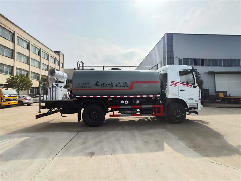 12方灑水車哪家性價(jià)高