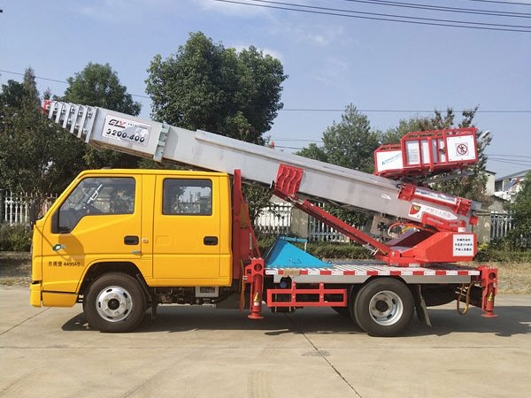 國六32米藍(lán)牌云梯車