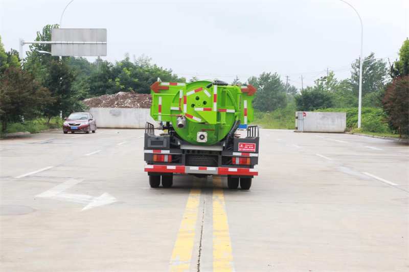 江鈴清洗吸污車軸距3360