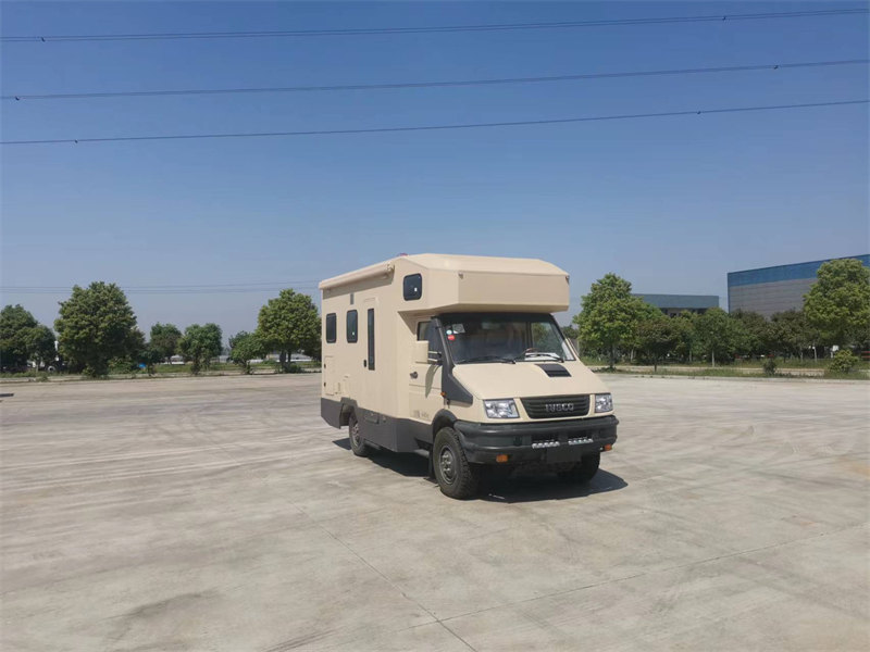 依維柯2056四驅(qū)硬派越野房車傲旅雅舒特房車