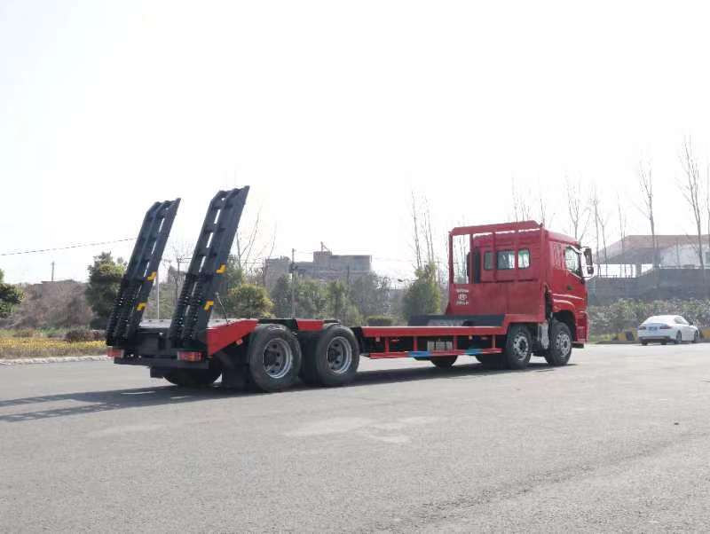 三環(huán)昊龍T5平板運輸車配置