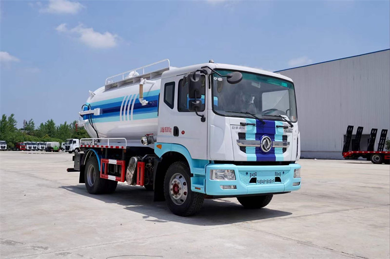 東風D9吸污車