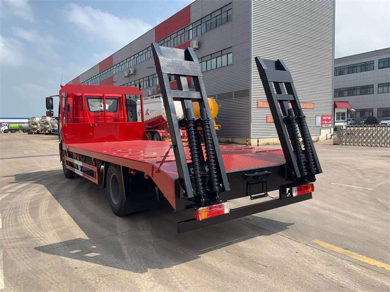 解放J6L平板車馬力大