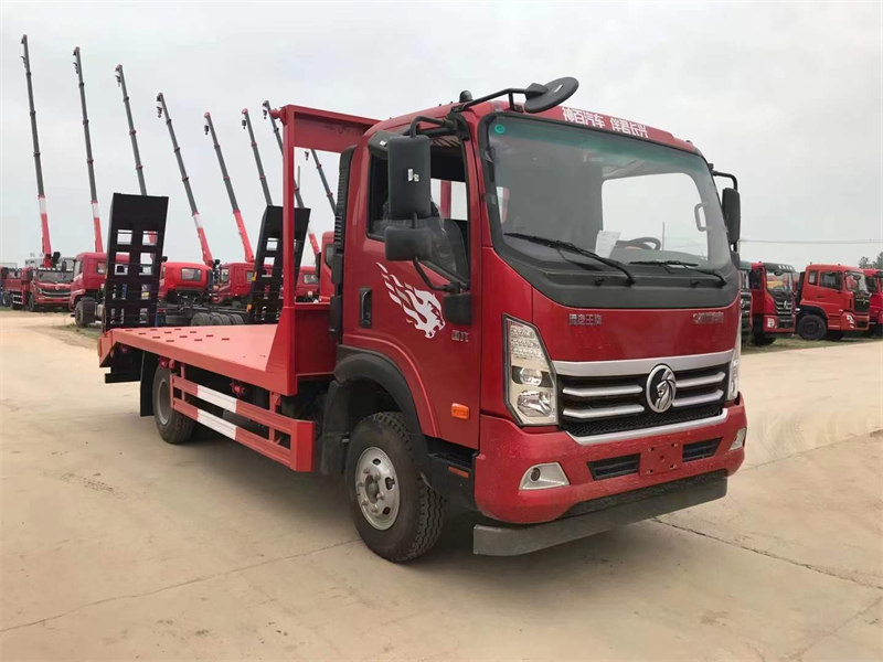 重汽王牌平板車3900軸距