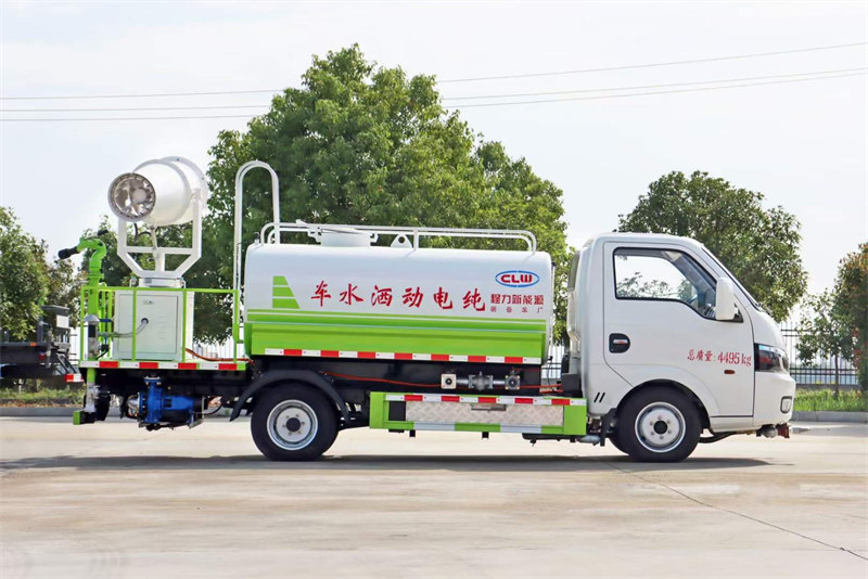 程力純電動(dòng)灑水車今日發(fā)車
