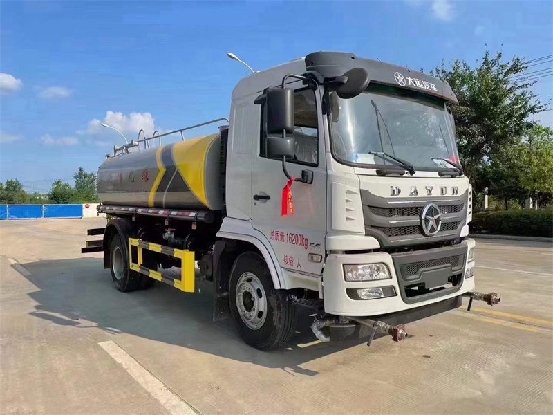 大運12方灑水車質優(yōu)價廉