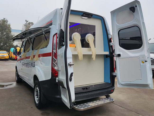 福特全順V362移動核酸取樣車