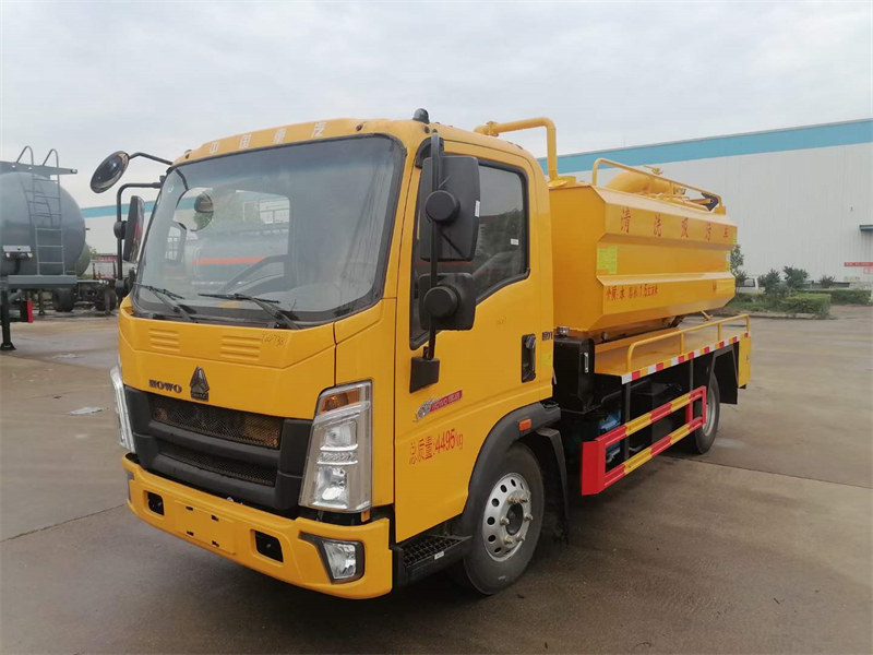 豪沃清洗吸污車160馬力藍(lán)牌價格