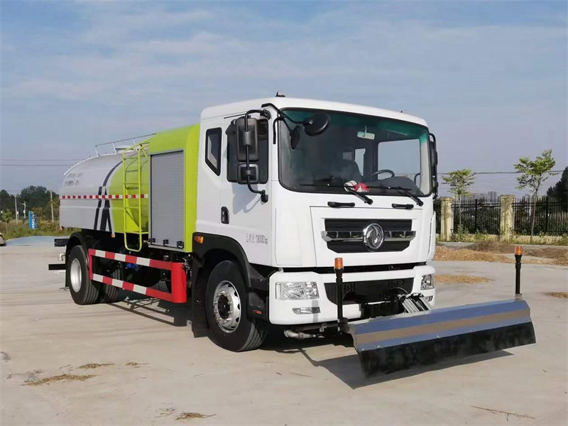 電動?xùn)|風(fēng)18噸清洗車