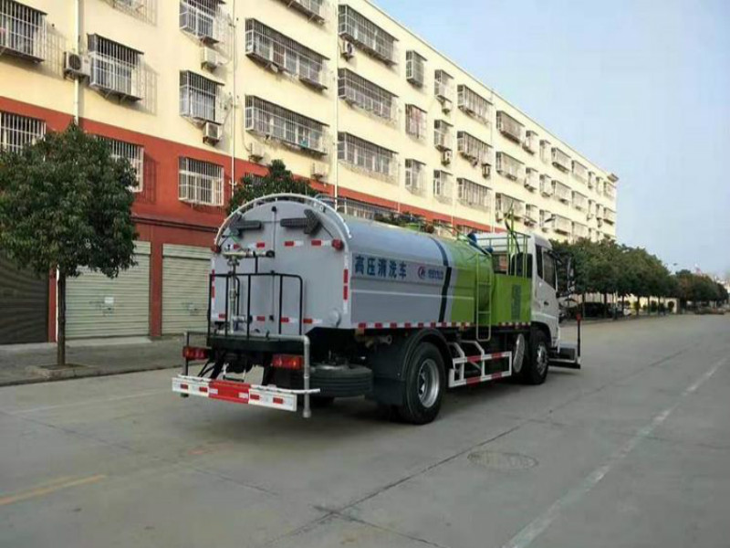 天錦路面清洗車(chē)230馬力