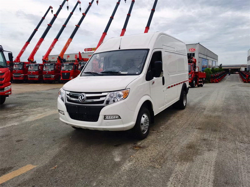 東風(fēng)面包冷藏車御風(fēng)長軸高頂新款出售