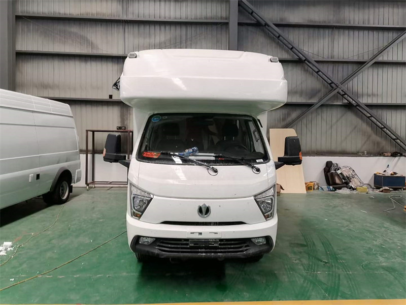 飛碟締途柴油版房車現(xiàn)車性價(jià)高