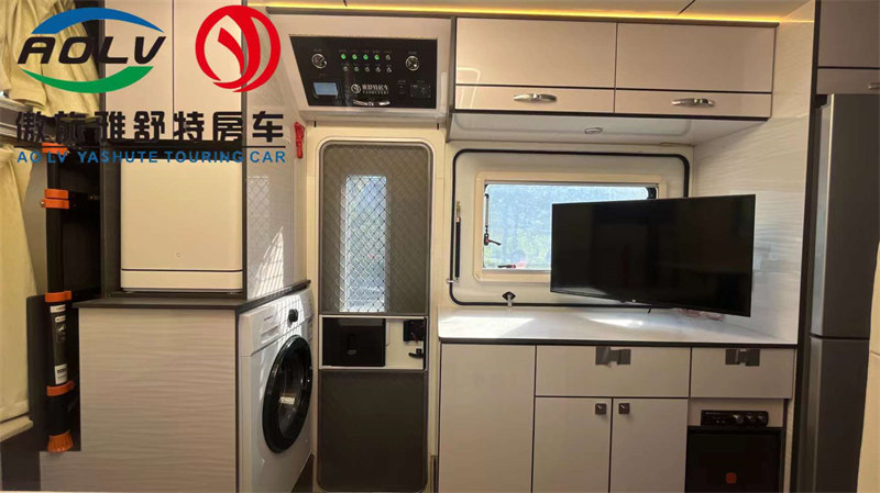 躍進(jìn)H500硬派升降頂房車傲旅雅舒特房車