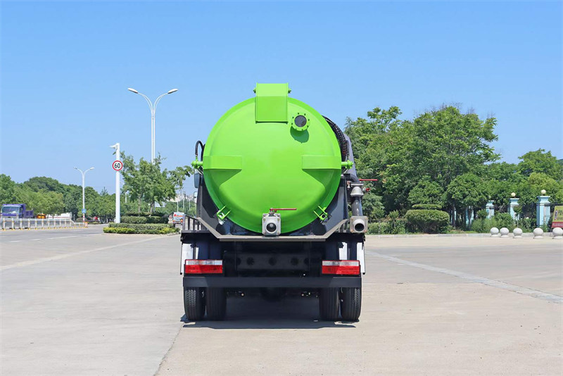 東風(fēng)多利卡吸污車特價銷售