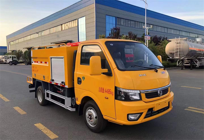 新款東風(fēng)途逸高壓清洗車現(xiàn)車