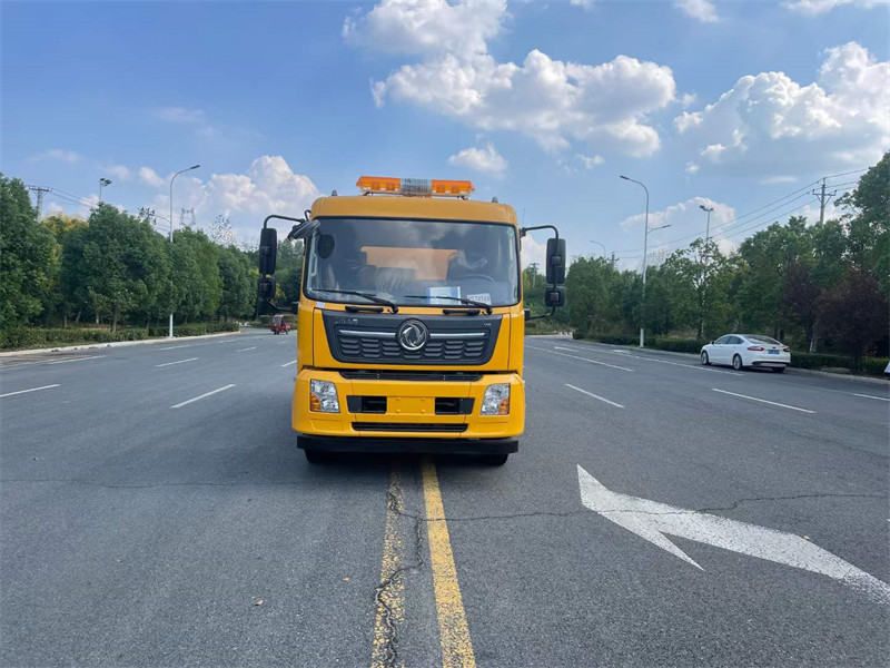 14.5立方天錦吸污車4700軸距