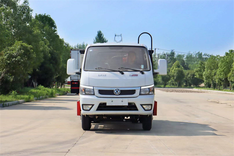 東風(fēng)壓縮垃圾車國(guó)六柴油發(fā)起機(jī)表現(xiàn)出色