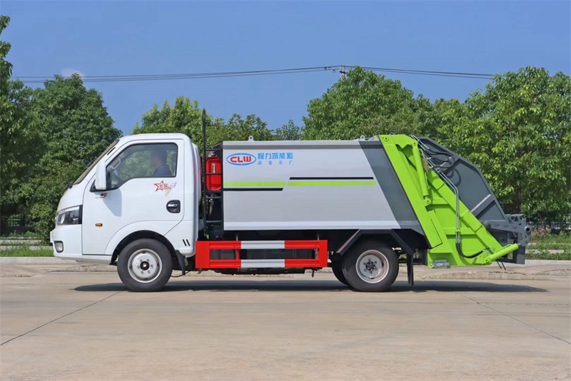 東風(fēng)壓縮垃圾車國(guó)六柴油發(fā)起機(jī)表現(xiàn)出色