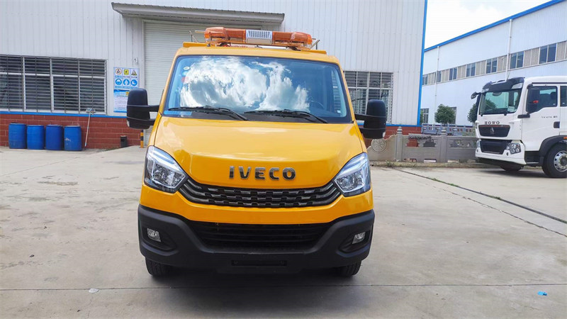 燃?xì)饩入U車依維柯C證可駕駛