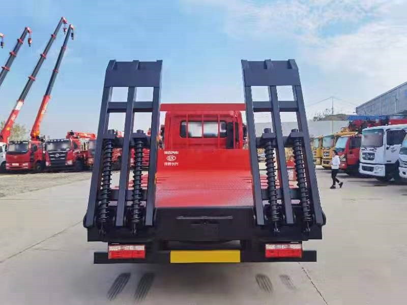 東風(fēng)福瑞卡平板運(yùn)輸車熱賣