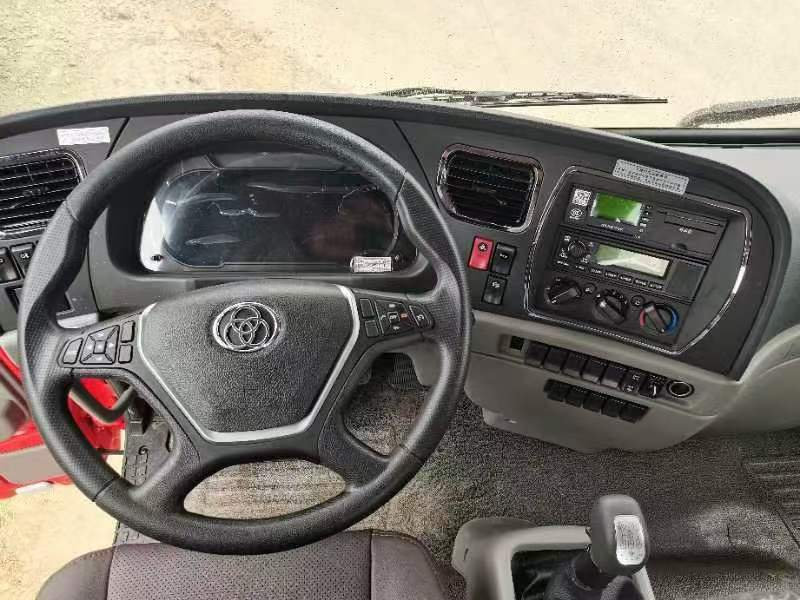 前四后四平板運(yùn)輸車極具性價(jià)比