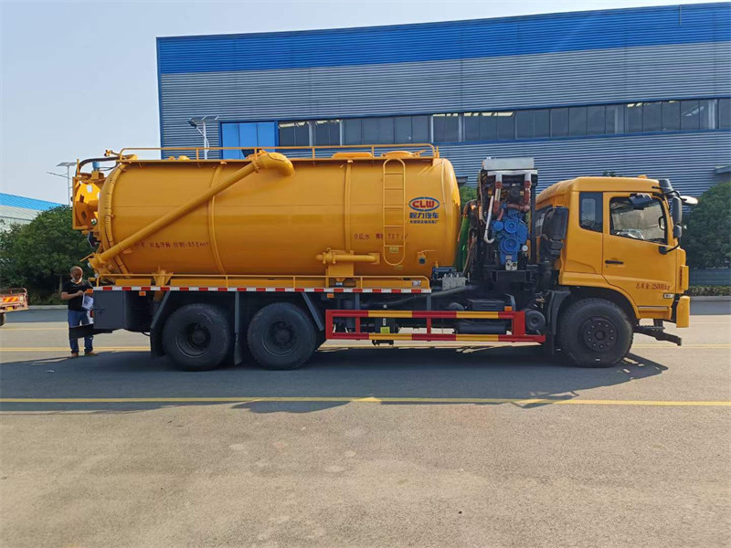 東風(fēng)錦程清洗吸污車整車35萬(wàn)