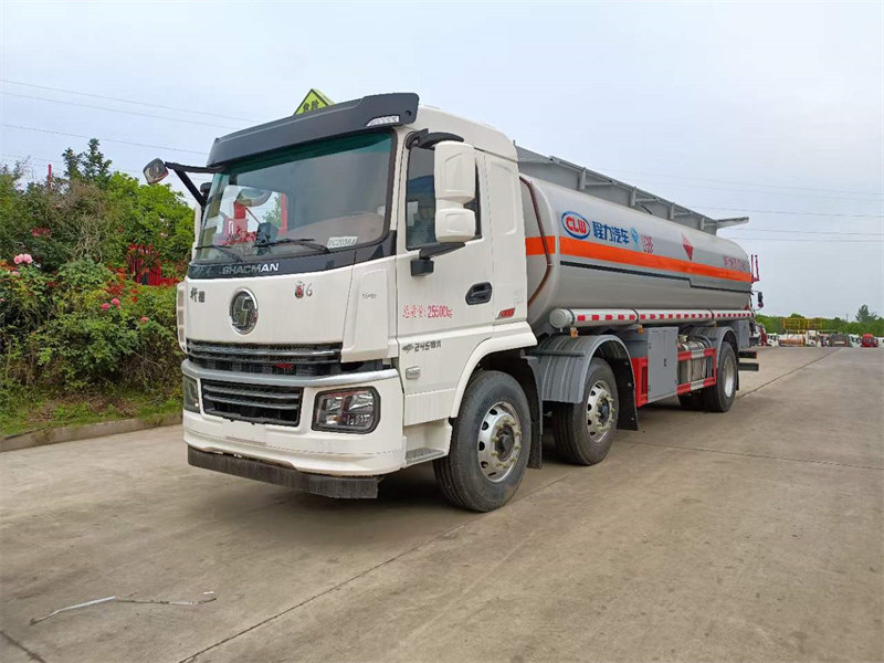 陜汽翼6危險(xiǎn)品小三軸油車性價(jià)高