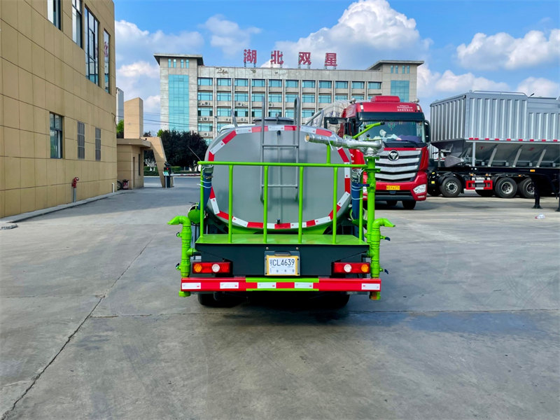東風(fēng)小霸王2.5方防疫消毒車招標(biāo)利器